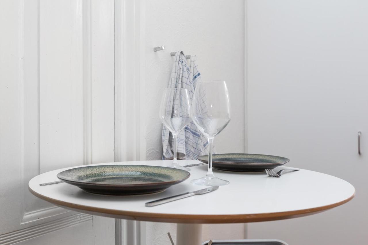 5 Min Fra Banegarden - Plads Til 4-Personer Apartment Aalborg Exterior photo