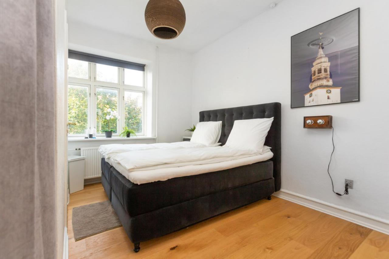 5 Min Fra Banegarden - Plads Til 4-Personer Apartment Aalborg Exterior photo