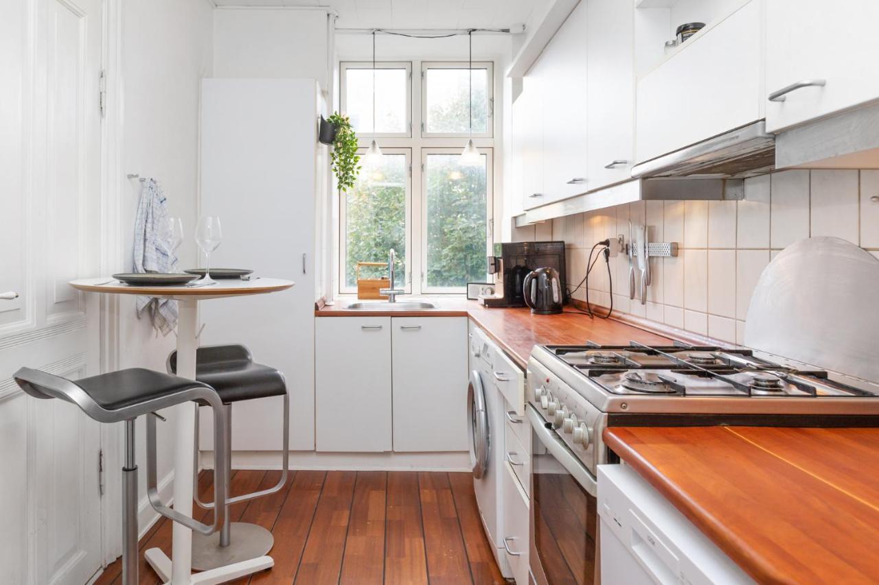 5 Min Fra Banegarden - Plads Til 4-Personer Apartment Aalborg Exterior photo